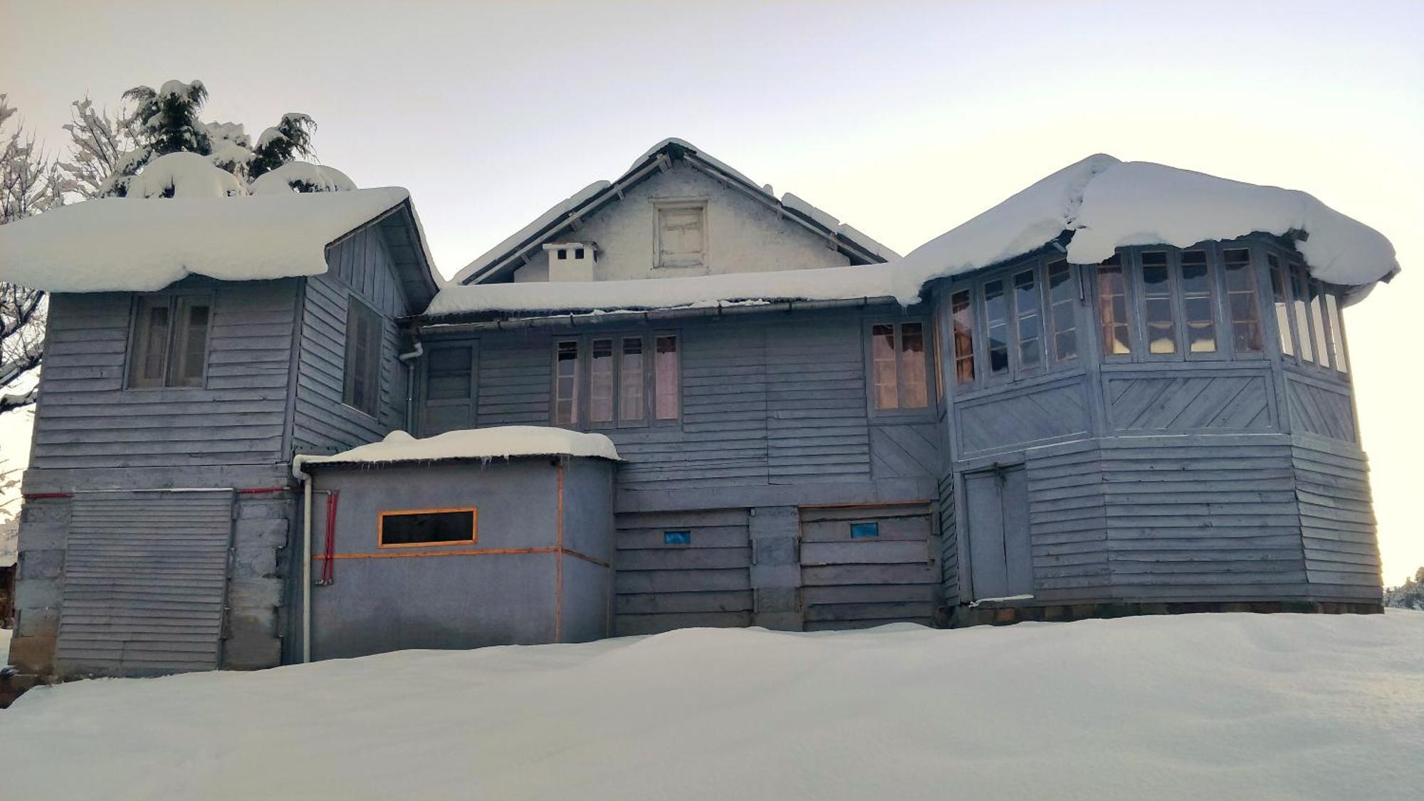 Black Bear Cottage Khajjiar Exterior photo